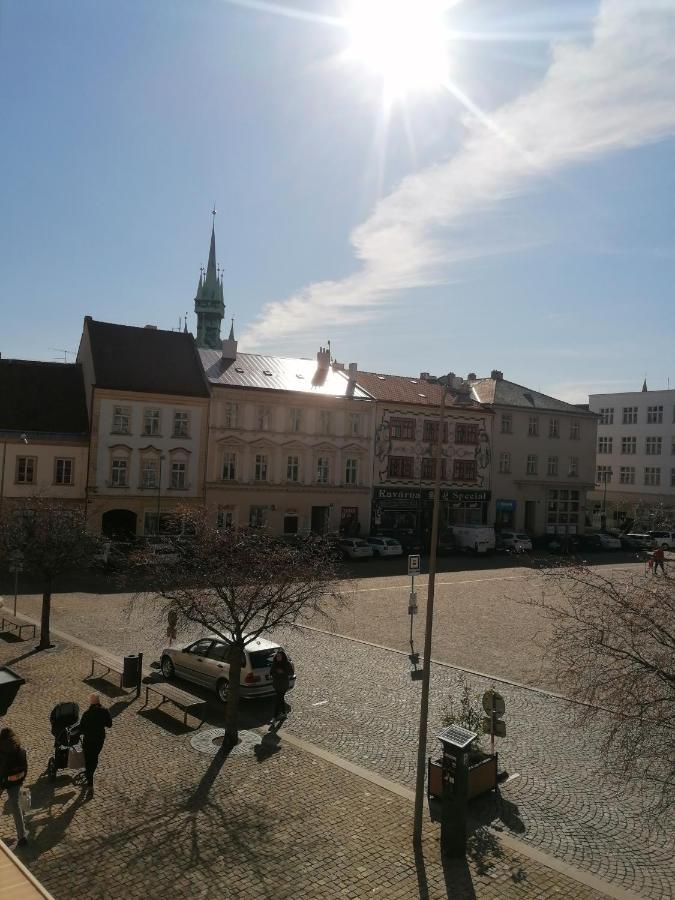 Hotel Morava Зноймо Экстерьер фото